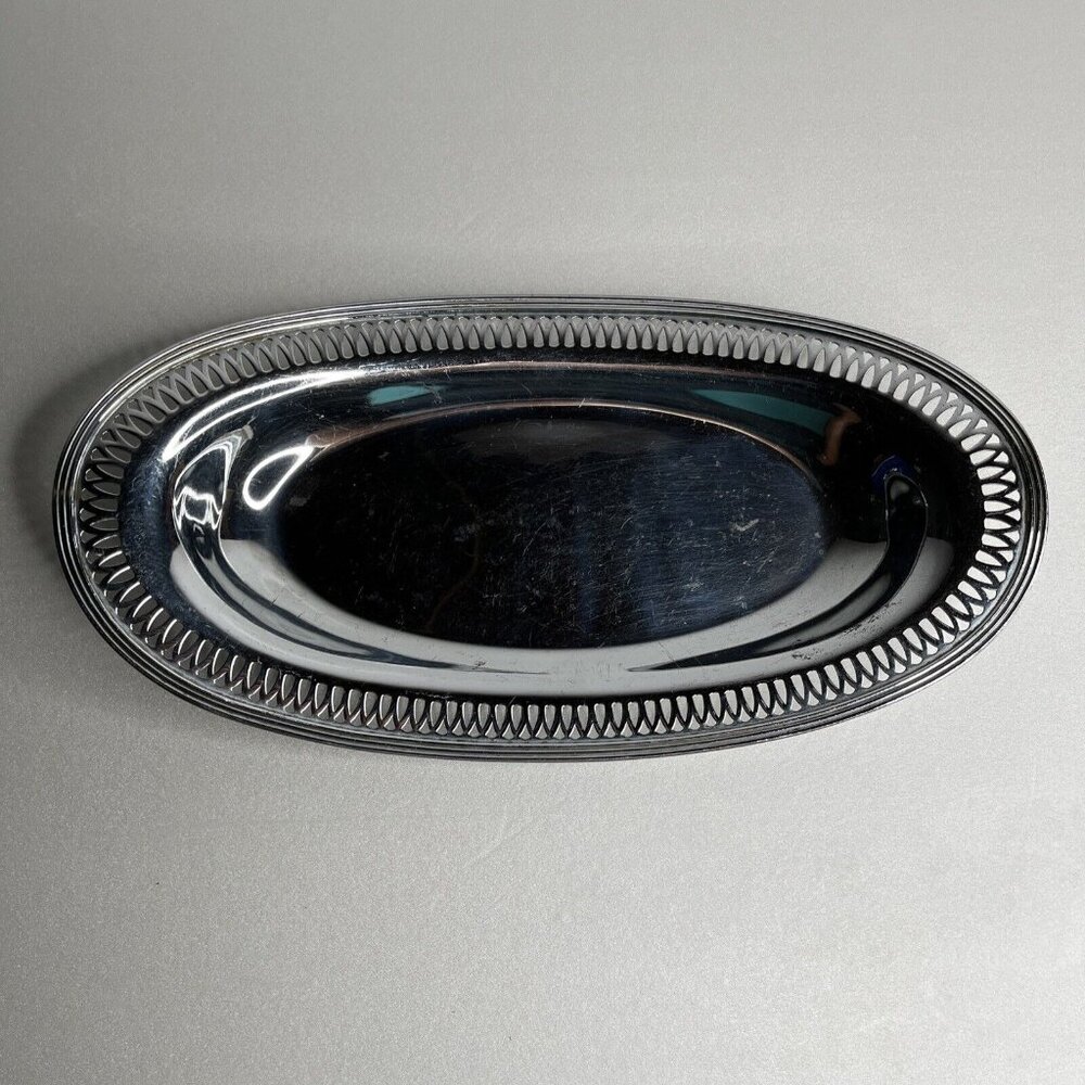 Derby S P Co Silver Plate Serving Tray Oval Pierced Edge 1058 13”x7”